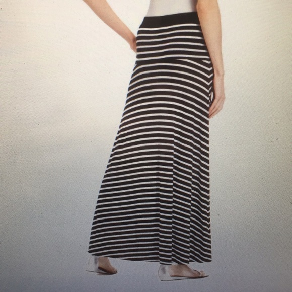 BCBG Karolin striped maxi skirt. - Picture 2 of 4